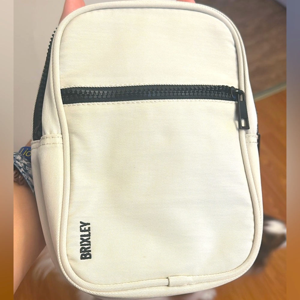 Brixley medium cross body bag